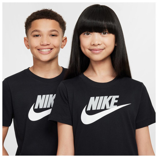 Nike Παιδική κοντομάνικη μπλούζα Sportswear Futura Nike Παιδική κοντομάνικη μπλούζα Sportswear Futura